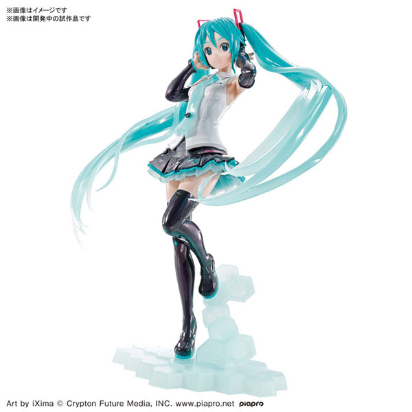 Figure-riseLABO 初音ミクV4X プラモデル[BANDAI SPIRITS]電子の歌姫「初音ミクV4X」が繊細なグラデーションを再現した髪の毛と肌の赤み、透明感のある瞳で登場！
