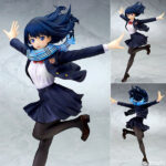 SSSS.GRIDMAN 宝多六花 制服版 1/7 完成品フィギュア[キューズQ]エンディングや第9話「夢・想」で登場の、ツツジ台高校の制服をモデリング。エンディングをイメージした跳ねる、伸びやかなポージングをモチーフに立体化致しました。