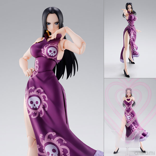 ハンコックの多彩なアクションを再現出来る圧倒的な可動域に加え、豊富な表情パーツや「メロメロ甘風」が再現可能なオプションパーツが付属！